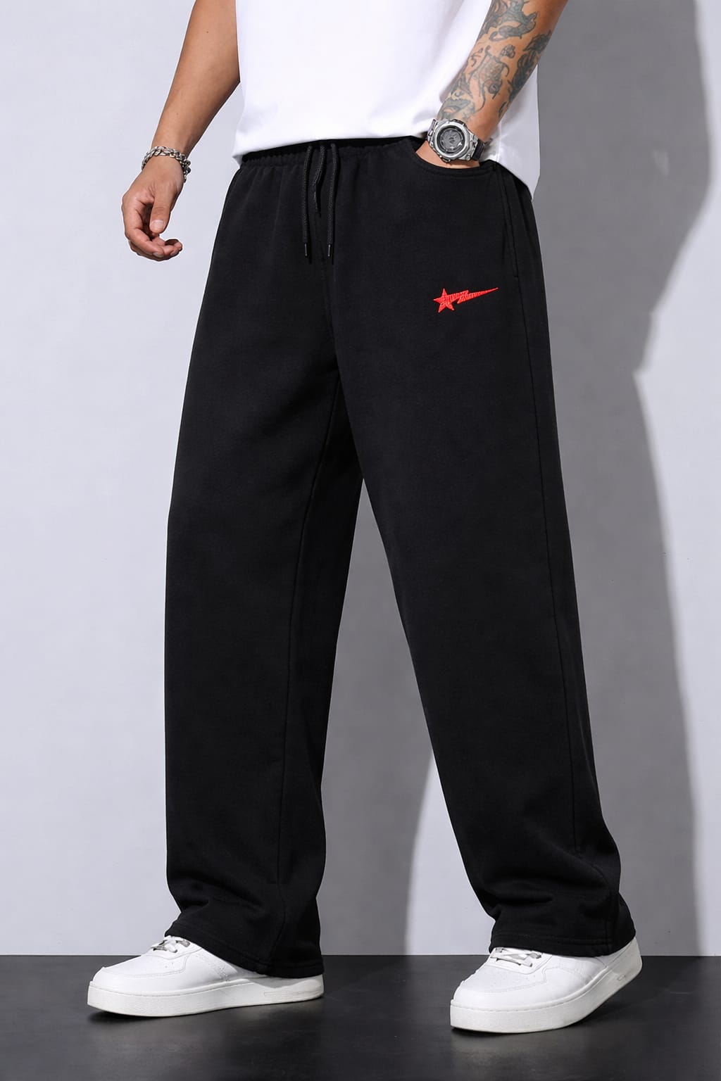 Men Solid Black Cotton Blend Loose Fit Casual Sweatpants